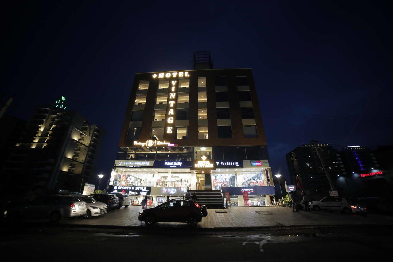 פנצ'קולה Hotel Vintage Zirakpur Chandigarh מראה חיצוני תמונה